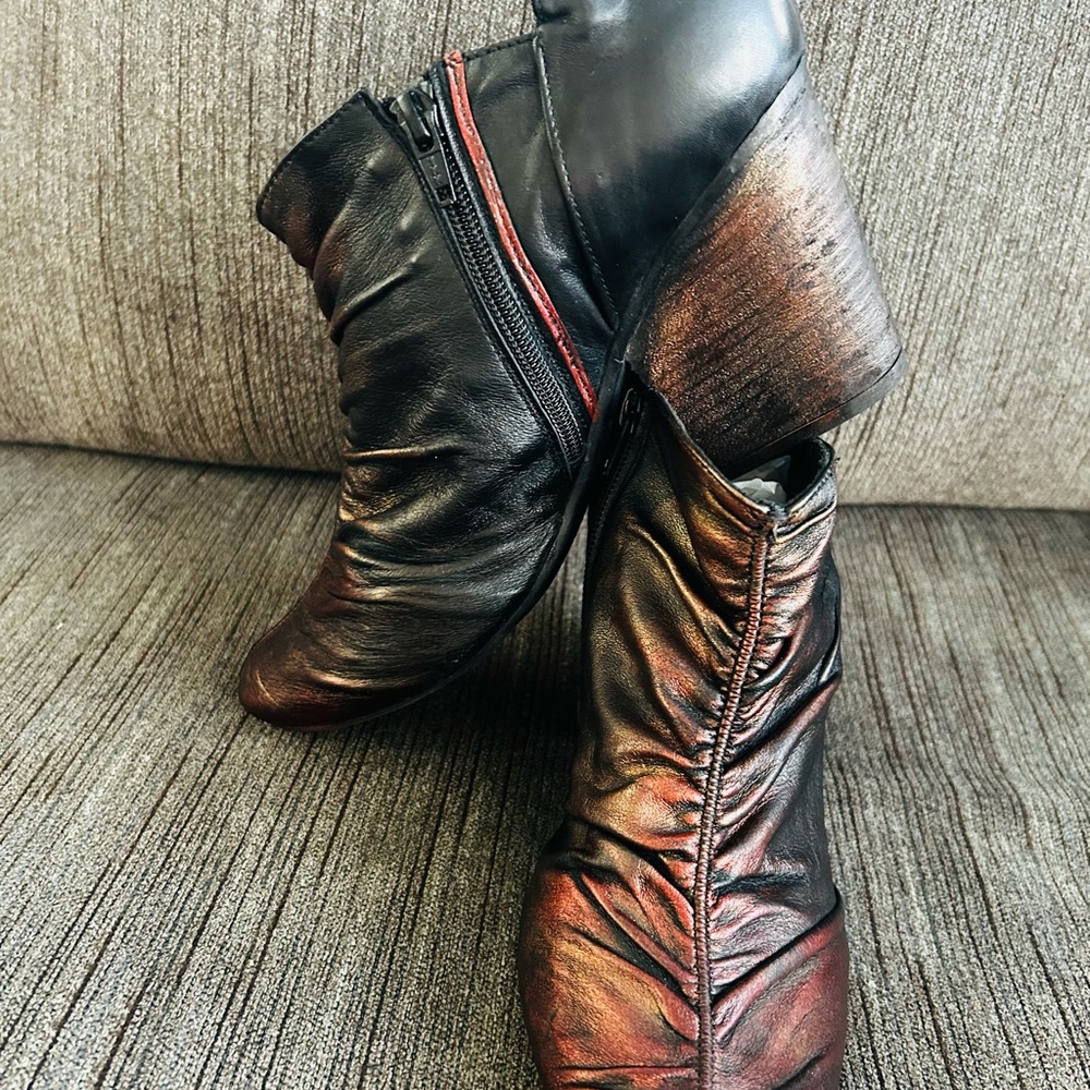 Papucei Ladies Size 40 Distressed Leather Ankle Boot - Picture 6 of 10